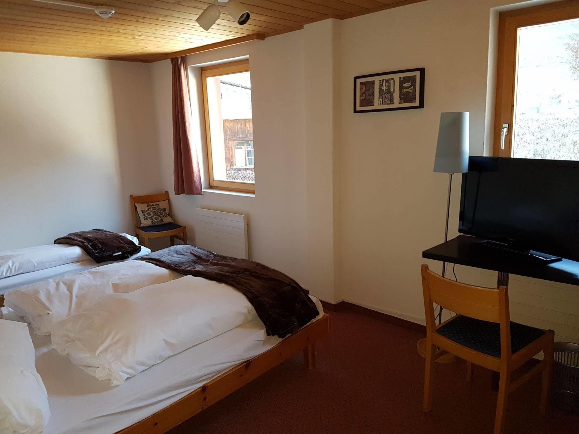 होटल Hotel Sonnenhalde Wiesen 3*