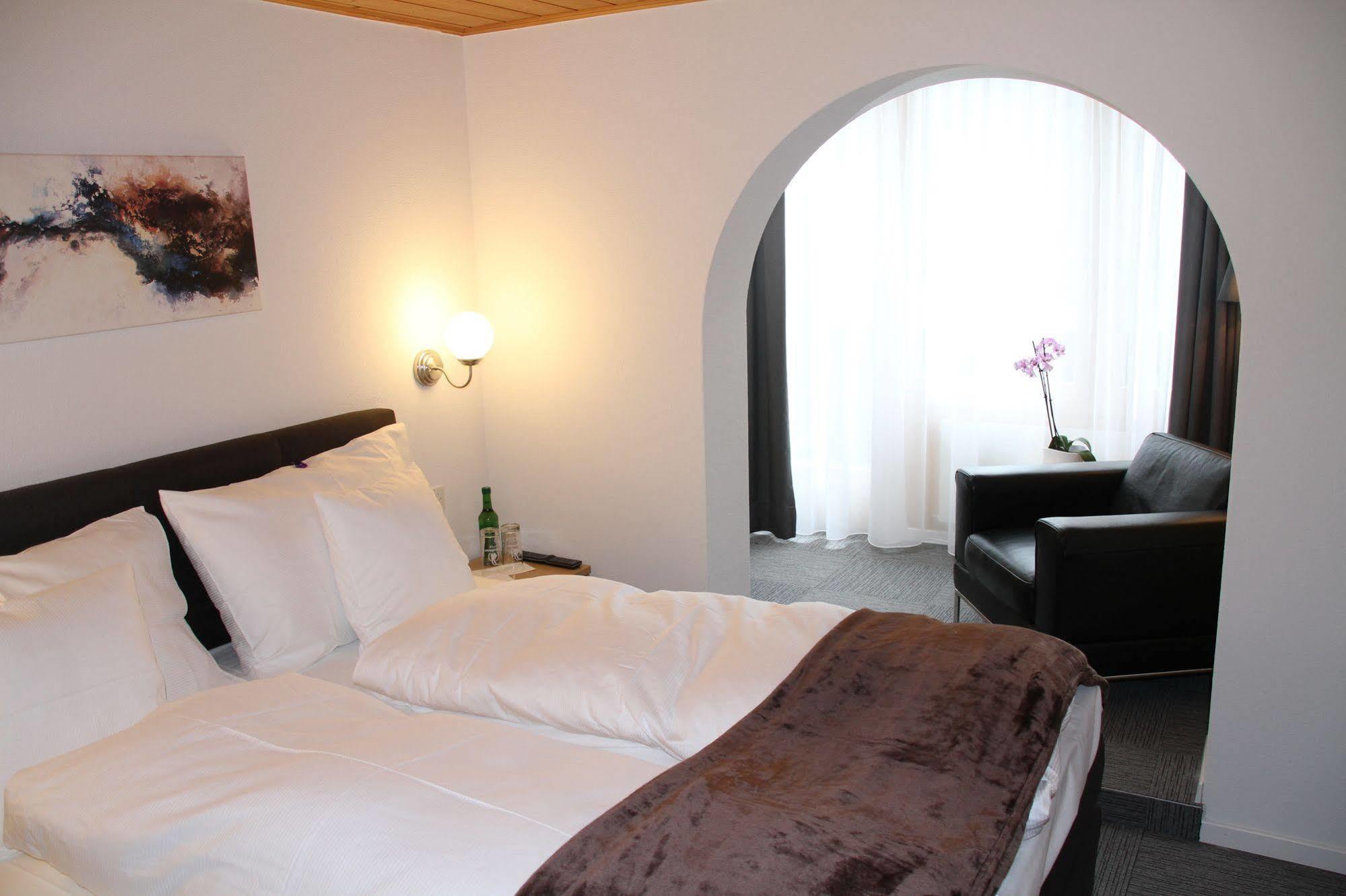 Hotel Sonnenhalde Wiesen होटल Wiesen